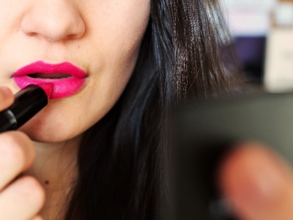 Makeup Tips avoid these 7 mistakes in day makeup | दिन में मेकअप करते समय इन 7 गलतियों को करने से बचें