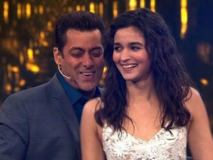 Salman Khan’s pic with a baby Alia Bhatt gone viral after sanjay Leela Bhansali announces film Inshallah | वायरल हो रही है सलमान की गोद में बैठी बेबी आलिया की तस्वीर, इस फिल्म में दबंग खान के साथ रोमांस करेंगी एक्ट्रेस
