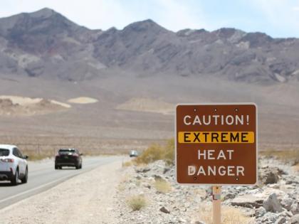 US Celsius Mercury Death Valley National Park suffering from heat, temperature 53-3 degrees Celsius, tourist dies and another hospitalized | US Celsius Mercury: गर्मी से बेहाल डेथ वैली नेशनल पार्क, तापमान 53.3 डिग्री सेल्सियस, पर्यटक की मौत और दूसरा अस्पताल में भर्ती