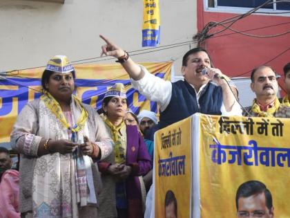 Delhi Elections 2025 Mahavir Baisoya joins AAP along with 16 team members, welcomed by Chief Minister Atishi and MP Sanjay Singh | Delhi Elections 2025: महावीर बैसोया टीम के 16 सदस्यों के साथ आप में शामिल, मुख्यमंत्री आतिशी और सांसद संजय सिंह ने किया स्वागत