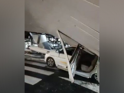 1 killed, 5 injured after roof collapses at Delhi Airport's Terminal-1; departures temporarily suspended | दिल्ली हवाई अड्डे के टर्मिनल-1 पर छत गिरने से 1 की मौत, 5 घायल; प्रस्थान अस्थायी रूप से निलंबित 1 killed, 5 injured after roof collapses at Delhi Airport's Terminal-1; departures temporarily suspended | दिल्ली हवाई अड्डे के टर्मिनल-1 पर छत गिरने से 1 की मौत, 5 घायल; प्रस्थान अस्थायी रूप से निलंबित