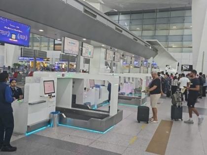 Delhi Airport Expands first in India relief now tag your luggage yourself print boarding pass self-service system started know how avail benefits self-drop baggage check-in | Delhi Airport Expands: राहत की बात, अब अपने सामान को खुद ही टैग कीजिए और बोर्डिंग पास को प्रिंट कर सकेंगे, स्वयं-सेवा प्रणाली की शुरुआत, जानें कैसे उठाएं फायदा Delhi Airport Expands first in India relief now tag your luggage yourself print boarding pass self-service system started know how avail benefits self-drop baggage check-in | Delhi Airport Expands: राहत की बात, अब अपने सामान को खुद ही टैग कीजिए और बोर्डिंग पास को प्रिंट कर सकेंगे, स्वयं-सेवा प्रणाली की शुरुआत, जानें कैसे उठाएं फायदा