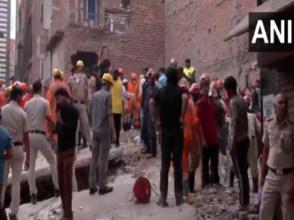 Delhi Mustafabad Accident due to collapse of multi-storey house 4 dead many still trapped rescue operation underway | Delhi: मुस्तफाबाद में कई मंजिला मकान ढहने से हादसा, 4 की मौत, कई अब भी फंसे; रेस्क्यू ऑपरेशन जारी