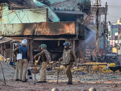 Delhi Violence: BJP leader's house could not escape the fire of violence, rioters also burnt home of BJP Minority Morcha Vice President | Delhi Violence: हिंसा की आग में जल गया BJP अल्पसंख्यक मोर्चा के उपाध्यक्ष का घर, उस दिन की घटना को याद कर पीड़ित भाजपा नेता ने ये कहा