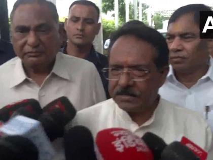 Delhi CM Rekha Gupta Attack All bjp 7 MPs meet CM Gupta said no impact public hearing watch video | Delhi CM Rekha Gupta Attack: सीएम गुप्ता से मिले सभी 7 सांसद, कहा-जनसुनवाई पर कोई असर नहीं पड़ेगा, देखिए वीडियो