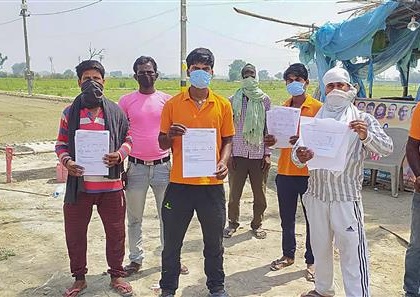 Coronavirus Delhi lockdown Shramik Delhi Farmer Buys Flight Tickets For 10 Migrant Workers To Send Them Home In Bihar | Migrant crisis: क्या हमें चप्पलें पहने विमान में बैठने दिया जाएगा, उड़ान भरेगा, तो कैसा लगेगा, क्या हम सुरक्षित होंगे?, जानिए श्रमिकों ने क्या कहा