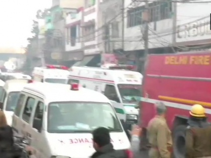 Delhi fire: Most people died of suffocation due to filling of carbon monoxide in the building | दिल्ली अग्निकांड: इमारत में कार्बन मोनोऑक्साइड भरने से अधिकांश लोगों की दम घुटकर हुई मौत