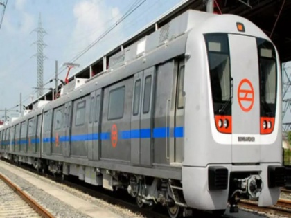 Delhi metro, Noida metro and lucknow metro timing on Holi | जानिये होली पर कितने बजे से चलेंगी दिल्ली मेट्रो, नोएडा मेट्रो और लखनऊ मेट्रो