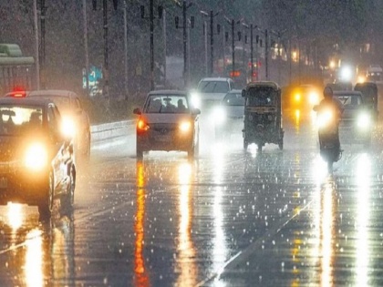 Rains Lashesh Parts Of Delhi-NCR, IMD Predicts More Downpour Overnight | दिल्ली-एनसीआर के कुछ हिस्सों में बारिश, हवा की गुणवत्ता में थोड़ा होगा सुधार, वायु प्रदूषण से मिलेगी राहत
