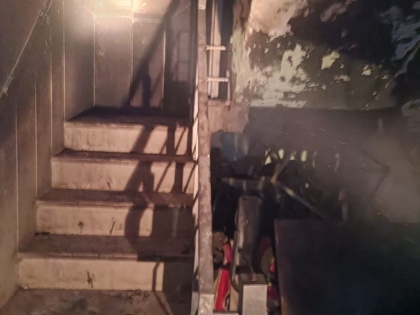 Delhi PG Fire 35 girls safe meter board installed near staircase spread upper floors building G+3 only 1 staircase Delhi Fire Services SEE PICS video | Delhi PG Fire: मुखर्जी नगर पीजी में आग, 35 लड़की को सुरक्षित निकाला, देखें तस्वीरें और वीडियो