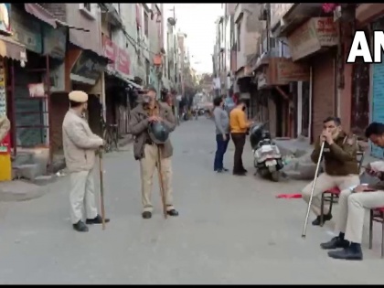 Delhi Police Old Seemapuri area Ghazipur RDX NSG has been informed Special Cell team reached | दिल्लीः सीमापुरी इलाके में घर से संदिग्ध बैग मिला, मौके पर NSG की टीम, सुरक्षा व्यवस्था बढ़ाई