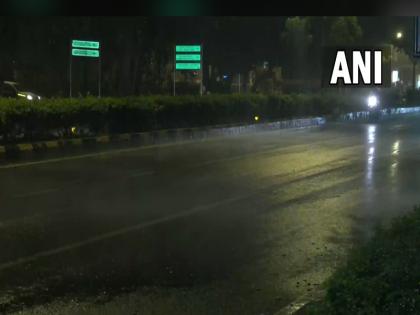 Delhi Weather ncr heavy rain Strong Winds Dust Storms Scorching Heat In Delhi-NCR see video | Delhi Weather: दिल्ली-एनसीआर में तेज हवा और धूल भरी आंधी के साथ भारी बारिश, चिलचिलाती गर्मी से राहत, पंजाब, हरियाणा में भी तापमान में गिरावट Delhi Weather ncr heavy rain Strong Winds Dust Storms Scorching Heat In Delhi-NCR see video | Delhi Weather: दिल्ली-एनसीआर में तेज हवा और धूल भरी आंधी के साथ भारी बारिश, चिलचिलाती गर्मी से राहत, पंजाब, हरियाणा में भी तापमान में गिरावट