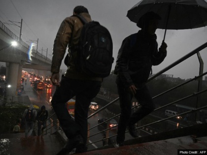 Weather Report: People get relief from the humidity in Delhi due to rain | weather Report: बारिश होने से दिल्ली में लोगों को उमस से मिली राहत