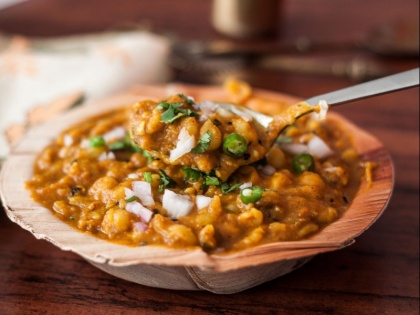 how to make matar ki chaat at home recipe in hindi | मानसून के मौसम में आसानी से बनाएं मटर चाट और लें बारिश का मजा
