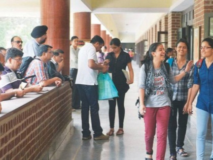 DU admission 2019: Delhi university admission after first cut off list 19000 students | DU admission 2019: पहली कट ऑफ के बाद डीयू में 19,000 छात्रों ने लिया एडमिशन 
