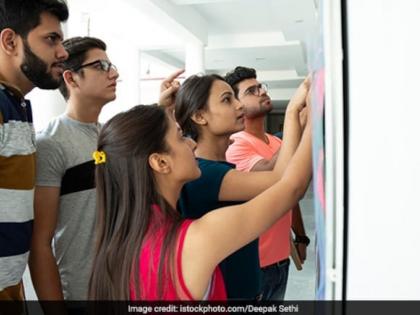 DU Admissions 2025 Delhi University 69 Colleges, 79 Undergraduate Programmes 71,624 Seats Allotment How to Download Seat Allotment List? | DU Admissions 2025: 69 कॉलेज, 79 स्नातक कार्यक्रम और 71,624 सीट आवंटन, कैसे डाउनलोड करें सीट आवंटन सूची?