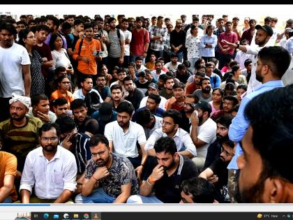 Delhi UPSC aspirants death: छात्रों का हल्ला बोल, ओल्ड राजेंद्र नगर और मुखर्जी नगर में कई बेसमेंट में सील, 10-10 लाख रुपये का मुआवजा, देखें फोटो
