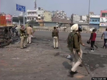 Delhi violence: 27 killed, more than 250 injured in Delhi riots | दिल्ली में हिंसाग्रस्त कुछ क्षेत्रों में शांति: दंगों में 27 की मौत, 250 से ज्यादा घायल
