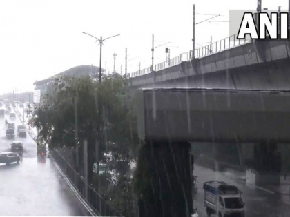 Rain lashes parts of National Capital Delhi | दिल्ली में लगातार दूसरे दिन भारी बारिश, मौसम विभाग ने अगले दो दिनों तक जताई बारिश की संभावना, देखें वीडियो