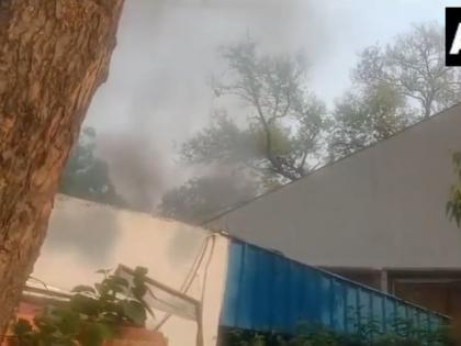 fire broke out in BJP Delhi office video | दिल्ली स्थित भाजपा कार्यालय में लगी आग, घटना का वीडियो आया सामने
