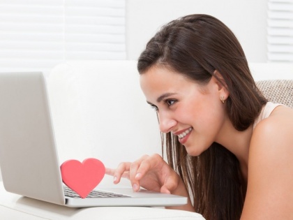 tips for help you safe online dating in hindi | ऑनलाइन डेट करना चाहते हैं तो जरूर ध्यान रखें ये 3 बातें, वरना पड़ जाएगा महंगा