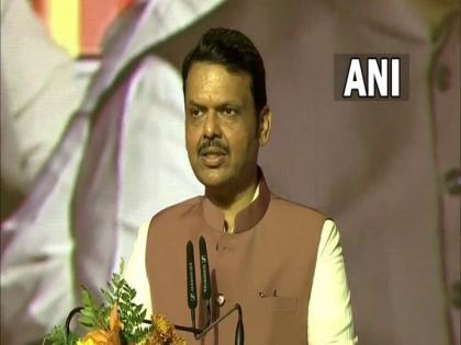 Devendra Fadnavis Oath: देवेंद्र फडणवीस ने तीसरी बार ली महाराष्ट्र के मुख्यमंत्री पद की शपथ, एकनाथ शिंदे, अजित पवार बने उपमुख्यमंत्री