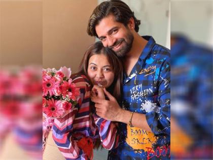 Devoleena Bhattacharjee and Vishal Singh got engaged | 'गोपी बहू' ने ऑनस्क्रीन देवर संग की सगाई, सामने आई विशाल सिंह की देवोलीना भट्टाचार्जी को रिंग पहनाते हुए फोटो