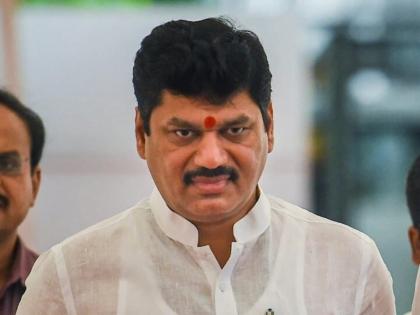 Dhananjay Munde Minister trouble after Beed Sarpanch give maintenance allowance Rs 200000 per month his wife and daughter living separately | Dhananjay Munde: बीड सरपंच के बाद और मुश्किल में मंत्री धनंजय मुंडे?, अलग रह रही पत्नी को 125000 रुपये और बेटी को 75000 रुपये प्रति माह देने का आदेश