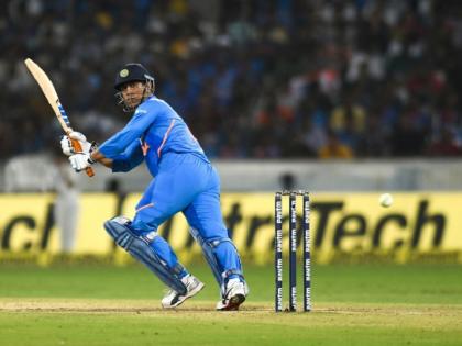 धोनी ने 2019 में वनडे में चार अर्धशतक जड़े हैं (AFP)