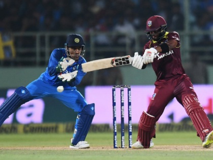Ind vs Win: MS Dhoni effecting Stumping in nano second against West Indies | Video: धोनी ने 0.08 सेकेंड में किया स्टंप, सोशल मीडिया पर लोग जमकर कर रहे हैं तारीफ