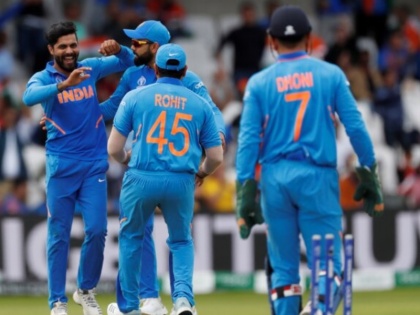 ICC World Cup 2019: India vs Sri Lanka: MS Dhoni, Ravindra Jadeja makes new record for India in ODIs | IND vs SL: एमएस धोनी-रवींद्र जडेजा की जोड़ी का श्रीलंका के खिलाफ कमाल, रचा नया इतिहास