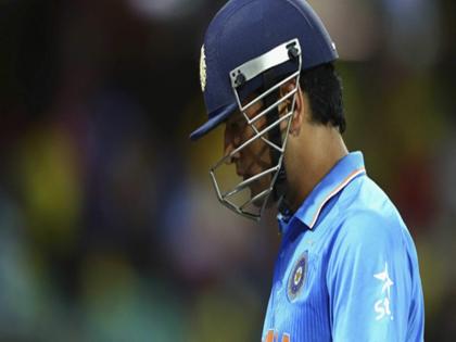 India vs Australia, 2nd ODI: Golden ducks for MS Dhoni in one day international | IND vs AUS, 2nd ODI: वनडे करियर में 5वीं बार 'गोल्डन डक' पर आउट हुए धोनी, जानिए कब-कब भाग्य ने नहीं दिया साथ