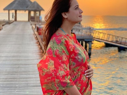 dia mirza pregnant shares photo become a mother baby bump instagram blessed | मां बनने वाली हैं दीया मिर्जा, इंस्टाग्राम पर लिखा-आशीर्वाद मिला है, धरती माता के साथ होने का…