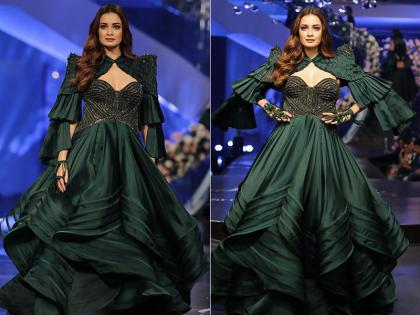 Photos: रैंपवॉक करते समय दीया मिर्जा ने बोल्ड लुक से किया फैंस को घायल