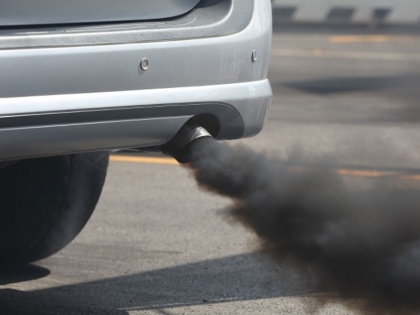 Delhi to get BS VI-compliant vehicles by 2020 will check air pollution Prakash Javadekar | साल 2020 तक दिल्ली में आ जाएंगे BS-6 वाहन, वायु प्रदूषण में आएगी भारी कमी: प्रकाश जावड़ेकर