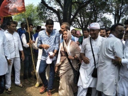 Madhya Pradesh: Digvijay Singh's 'Narmada Parikrama Padayatra' can be changed political equation assembly elections 2018 | मध्य प्रदेश: दिग्विजय सिंह की ‘नर्मदा परिक्रमा पदयात्रा’ खत्म, विधानसभा चुनाव में बदल सकते हैं राजनीतिक समीकरण