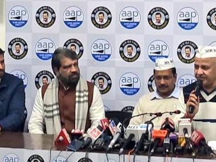 Delhi Elections: Former MLA Ram Singh Netaji, son of Congress leader Mahabal Mishra, joined AAP before Delhi elections | Delhi Elections: दिल्ली चुनाव से पहले पूर्व विधायक राम सिंह नेताजी, कांग्रेस नेता महाबल मिश्रा के बेटे AAP में शामिल