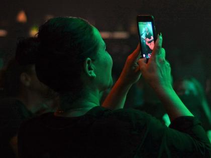 Dimming lights for three hours before bedtime may reduce risk of gestational diabetes says Study | जेस्‍टेशनल डायबिटीज के खतरे को कम करने के लिए सोने से 3 घंटे पहले कम कर दें लाइट-अध्ययन, मोबाइल-लैपटॉप से बना लें दूरी-जानें एक्सपर्ट्स की राय