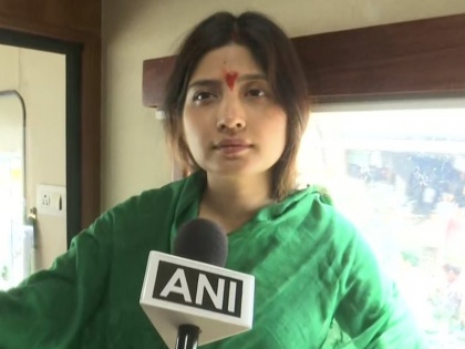 uttar pradesh akhilesh yadav wife Dimple Yadav tests positive Samajwadi Party leader COVID19 | सपा प्रमुख अखिलेश यादव की पत्नी डिंपल और बेटी कोविड पॉजिटिव, लखनऊ में होम आइसोलेशन में रखा गया