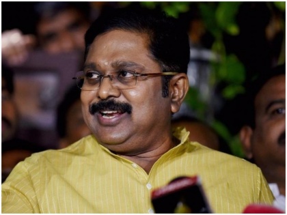 Anna DMK pulls out 44 supporters of Dinakaran | अन्ना द्रमुक ने दिनाकरन के 44 समर्थकों को पार्टी से निकाला