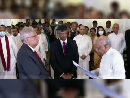 Dinesh Gunawardena appointed as the Prime Minister of Sri Lanka | श्रीलंका के नए प्रधानमंत्री नियुक्त किए गए दिनेश गुणवर्धने, जानिए कौन हैं श्रीलंकाई नेता