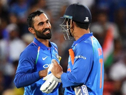 India World Cup Squad Announced, Dinesh Karthik In, Rishabh Pant Left Out | World Cup 2019: पंत का वर्ल्ड कप का सपना टूटा, अनुभवी दिनेश कार्तिक को मिली तरजीह
