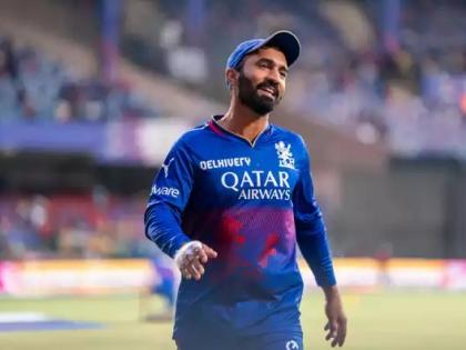who is Dinesh Karthik returns to RCB in new role 257 match 4842 runs 22 fifty sr 135-36 145 catches, 37 stumpings Former India wicketkeeper new batting coach mentor IPL | Dinesh Karthik returns to RCB: 257 मैच, 4842 रन, 145 कैच, 37 स्टंपिंग और 22 फिफ्टी, आरसीबी में लौटे पूर्व विकेटकीपर बल्लेबाज, बल्लेबाजी कोच और मेंटर