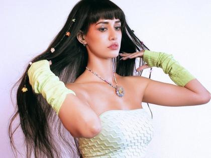 Disha Patani : दिशा पटनीने डीप नेकचा ट्रान्सपरेंट ड्रेस घालून केलं फोटोशूट, फोटो व्हायरल Disha Patani : दिशा पटनीने डीप नेकचा ट्रान्सपरेंट ड्रेस घालून केलं फोटोशूट, फोटो व्हायरल