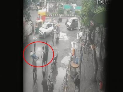 Surat Video Viral man jumped under truck died in gujarat | VIDEO: सड़क पर गुजर रही थी गाड़ियां, अचानक ट्रक के नीचे कूदा शख्स; हुई दर्दनाक मौत
