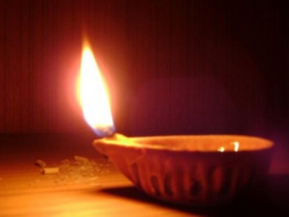 Tuesday remedies to obtain blessings of Lord Hanuman | मंगलवार की शाम यहां जलाएं एक 'दीया', होगी मन की हर मुराद पूरी