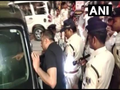 Bihar Shot fired at MLC candidate Rais Khan convoy in Siwan one dead two hospitalized | बिहारः MLC प्रत्याशी रईस खान के काफिले पर AK-47 से चली ताबड़तोड़ गोली, एक की मौत; जदयू के पूर्व विधायक ने कहा- बदला लिया जाएगा