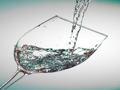 do not drink more water after wakeup says experts health tips in hindi | सुबह उठते ही ज्यादा पानी पीना सेहत के लिए हानिकारक! बढ़ सकती है आपकी परेशानी, एक्सपर्ट्स से जानें वाटर पीने का सही तरीका