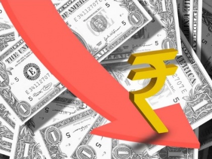 Rupee hits record low against US dollar, falls by 16 paise to 82.33 | अमेरिकी डॉलर के मुकाबले रुपया रिकॉर्ड निचले स्तर पर, 16 पैसे टूटकर 82.33 पर आया