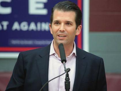 Donald Trump Jr praised the poor Indian for smiling in the adverse conditions | डोनाल्ड ट्रंप जूनियर को भाया गरीब भारतीयों का मुश्किल हालात में भी "मुस्कराते" रहना Donald Trump Jr praised the poor Indian for smiling in the adverse conditions | डोनाल्ड ट्रंप जूनियर को भाया गरीब भारतीयों का मुश्किल हालात में भी "मुस्कराते" रहना